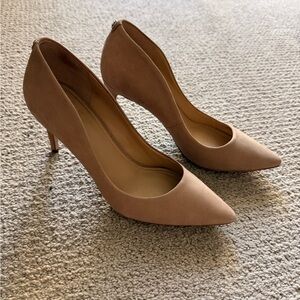 Elegant tan or nude heels - pumps